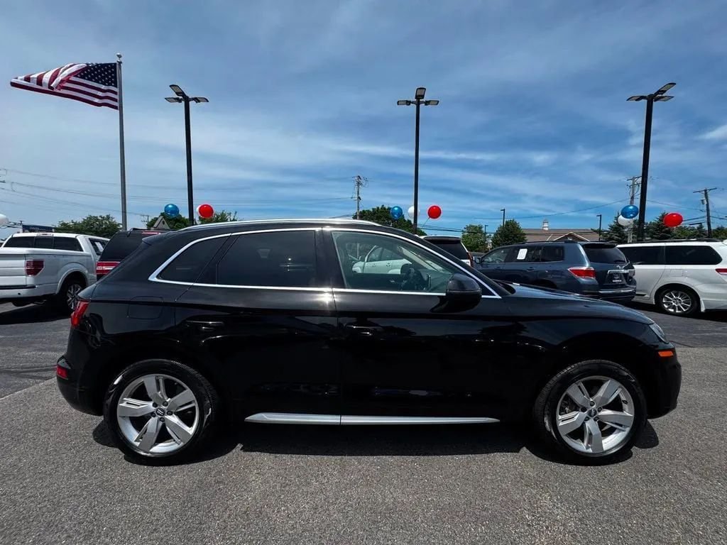 Suv in Waukegan, IL, United States 4 - 18781020