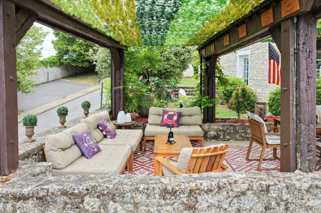 Maison à Thiverval-Grignon, Île-de-France, France 1 - 18130134