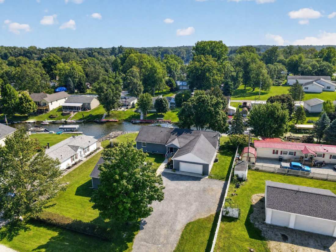 House in North Webster, Indiana, United States 1 - 18776824