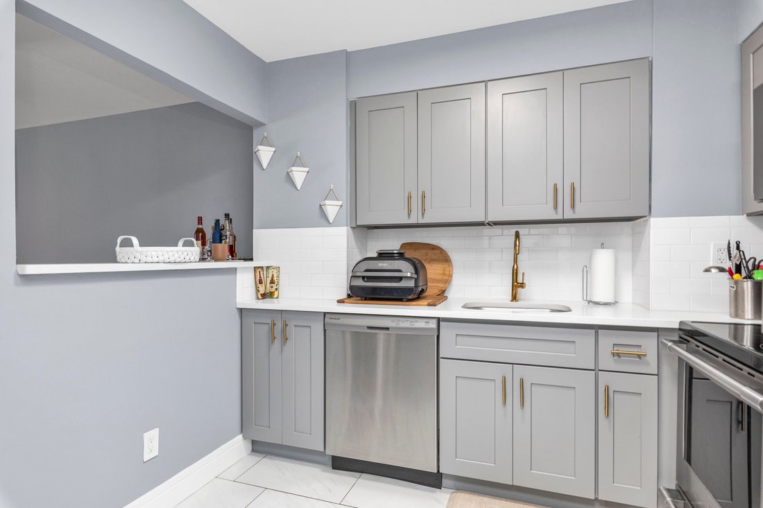 Co Op in Long Beach, New York, United States 3 - 18063818