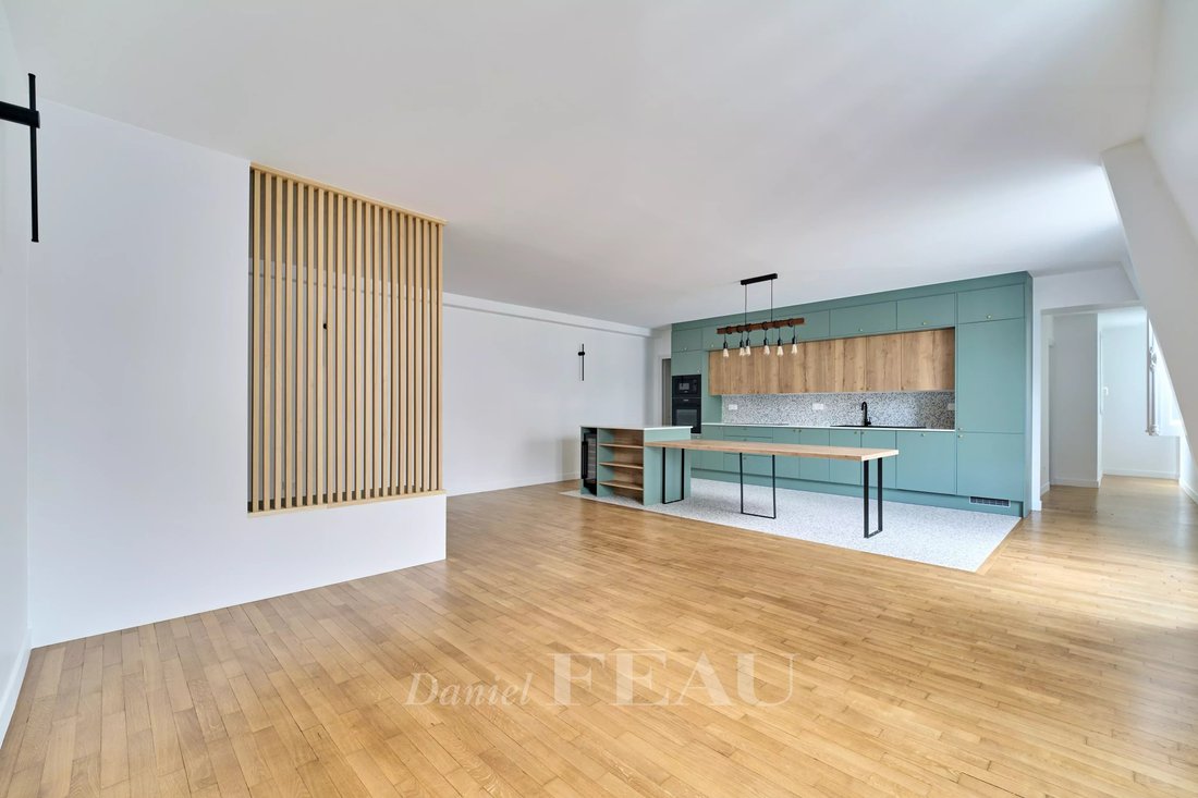 Apartment in Mairie, Paris 8e Arrondissement, Paris 5 - 18777301