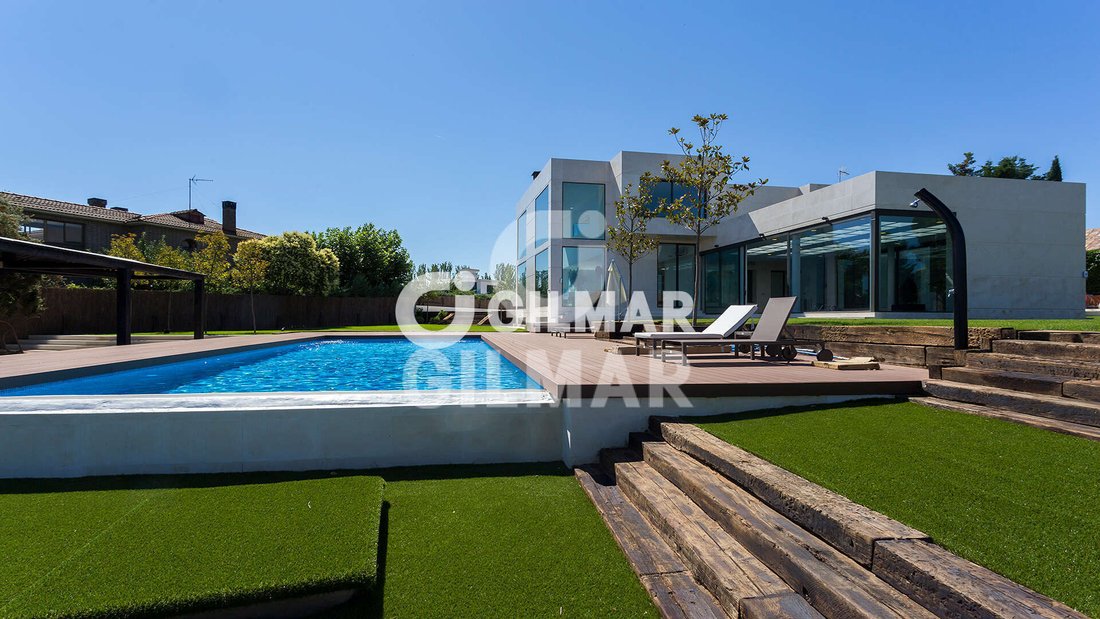 Villa in La Moraleja, Alcobendas, Autonome Gemeinschaft Madrid 2 - 18776848