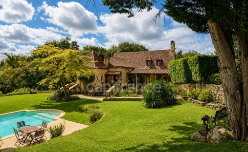 House in Doissat, Nouvelle-Aquitaine, France 1