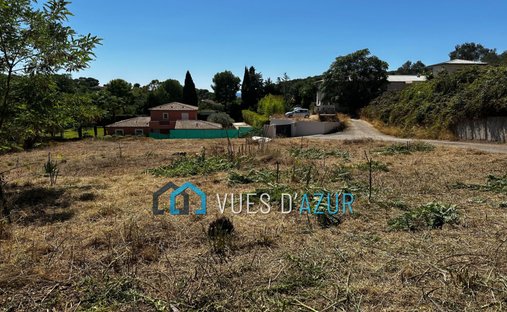 Land in Les Cougoulins-Rastines, Antibes, France 1