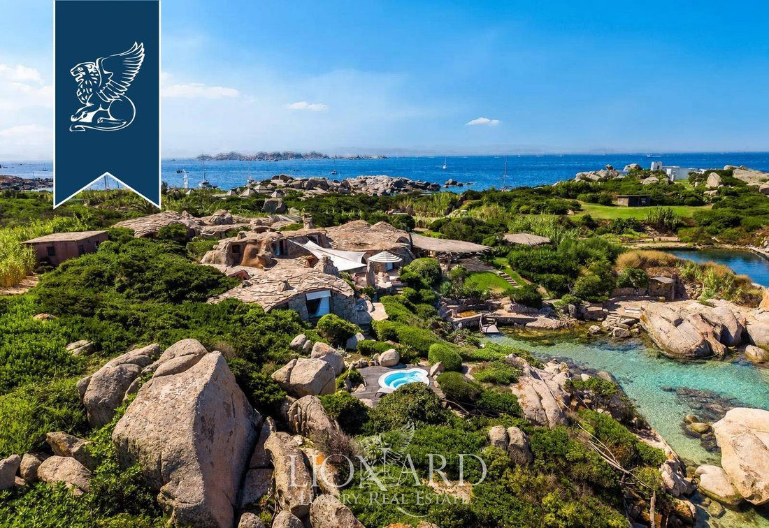 Villa a Costa Smeralda, Sardegna, Italia 1 - 18780403