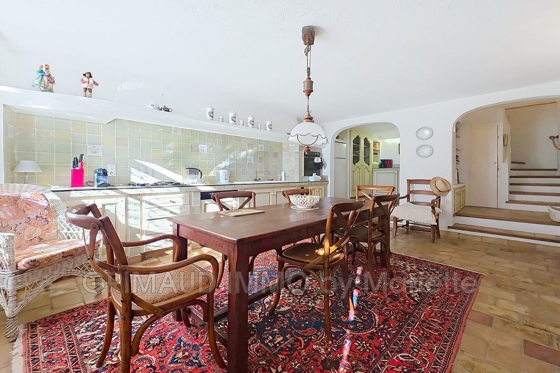 Villa in Grimaud, Provence-Alpes-Côte d'Azur, Frankreich 1 - 17235010