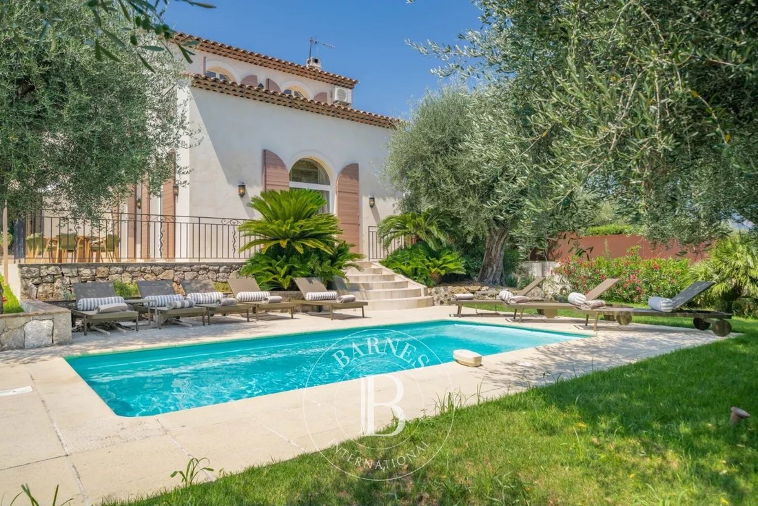 Casa en Grasse, Provenza-Alpes-Costa Azul, Francia 2 - 18777489