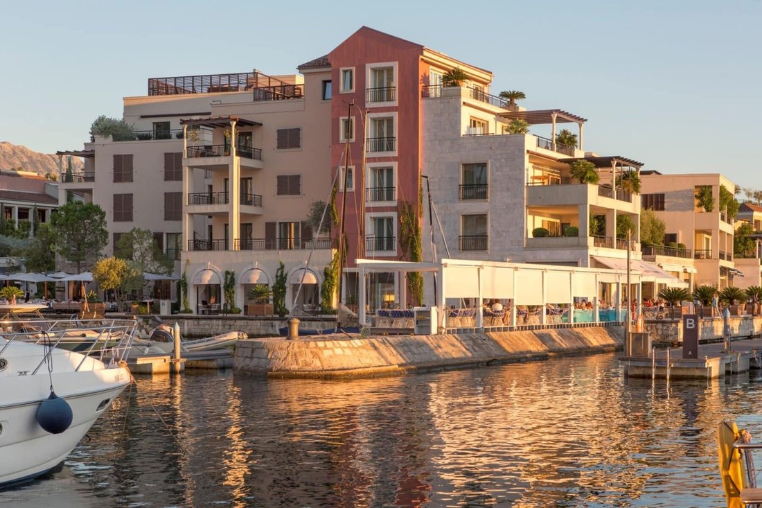 Apartment in Tivat, Tivat Municipality, Montenegro 2 - 18777123