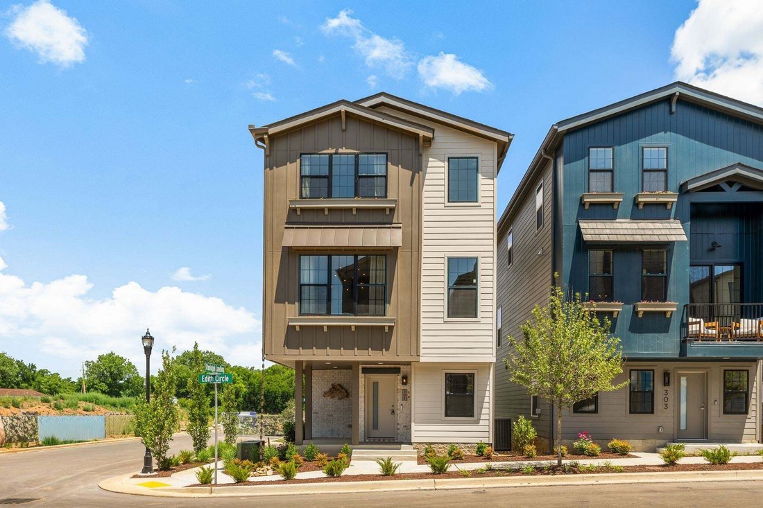 Co Op in Nashville, Tennessee, United States 3 - 18779614