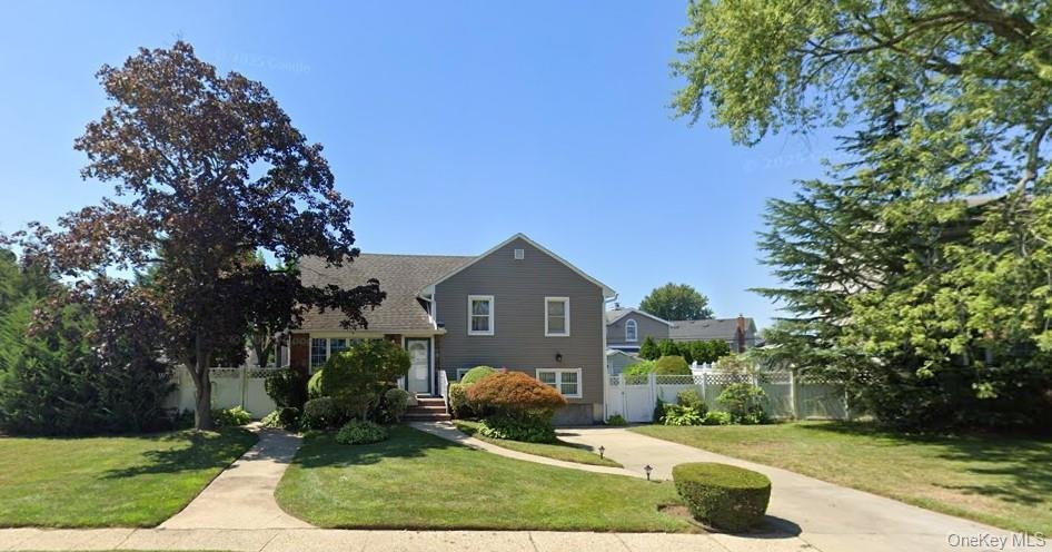 House in Wantagh, New York, United States 2 - 18781119
