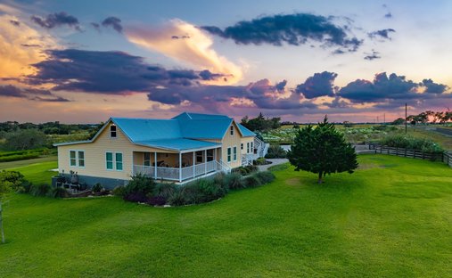 House in Schulenburg, Texas, United States 1