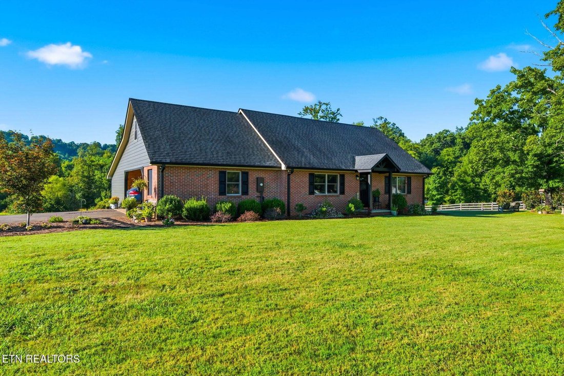 House in Athens, Tennessee, United States 3 - 18779566