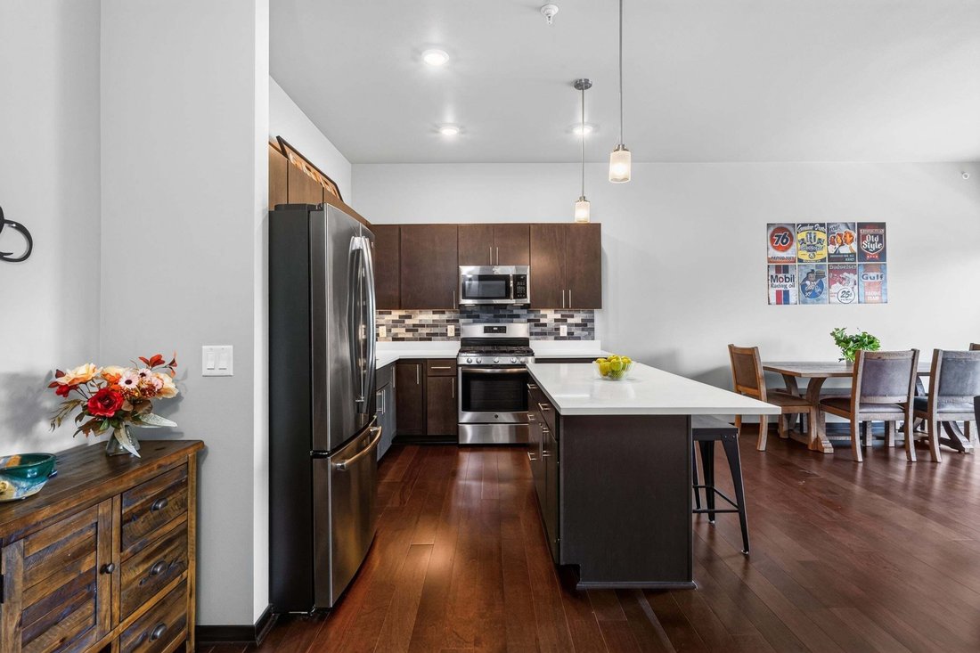 Condo in Madison, Wisconsin, United States 5 - 18776338
