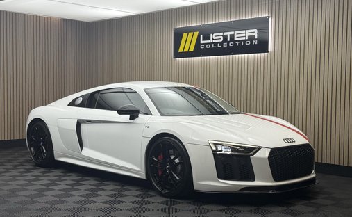 Audi R8 5.2 FSI V10 Coupe 2dr Petrol S Tronic RWS Euro 6 (s/s) (540 ps) in Blackburn, United Kingdom 1