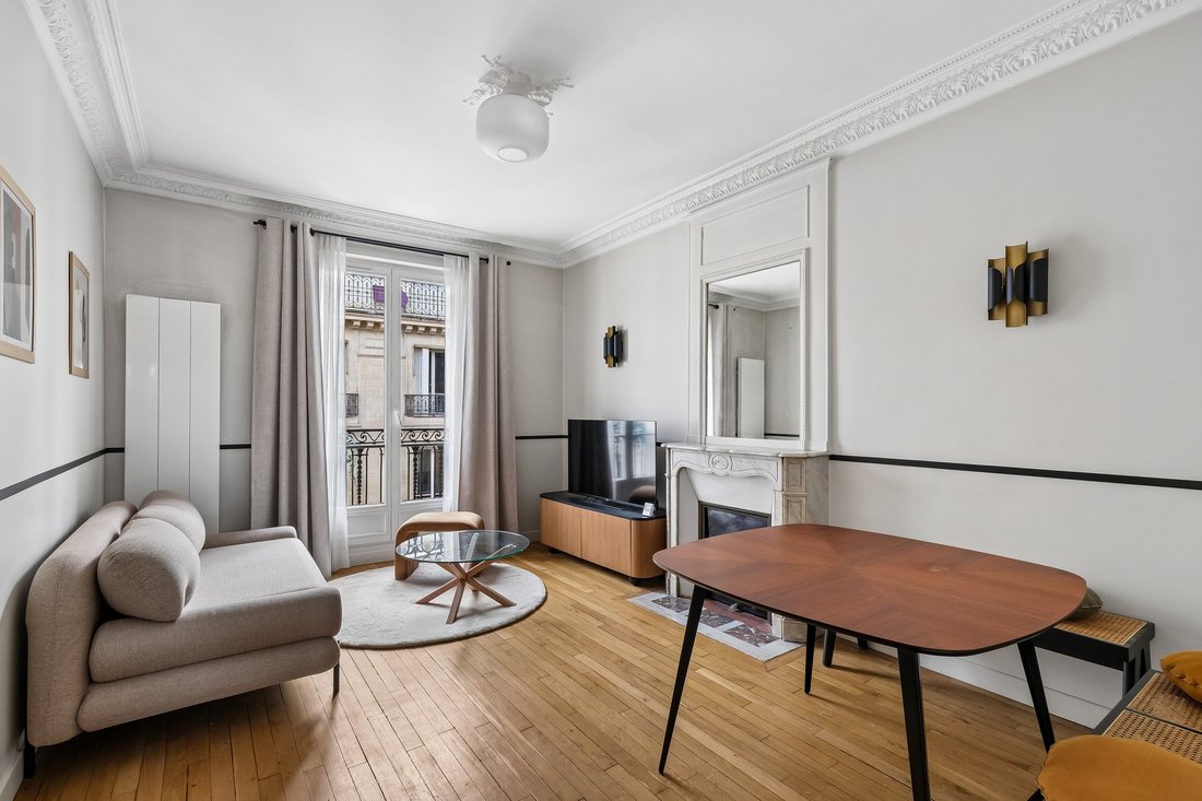 Apartment in Batignolles-Cardinet, Paris 17e Arrondissement, Paris 1 - 18582474