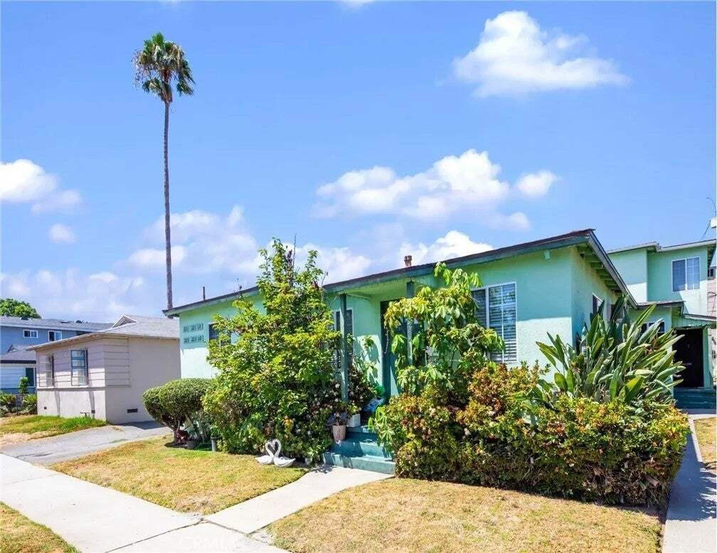 Alhambra, California, United States 4 - 18779515