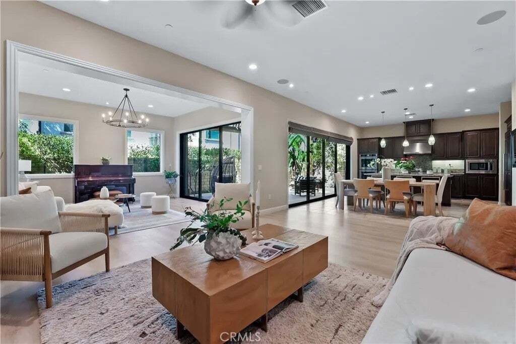 House in Lake Forest, California, United States 1 - 18370121