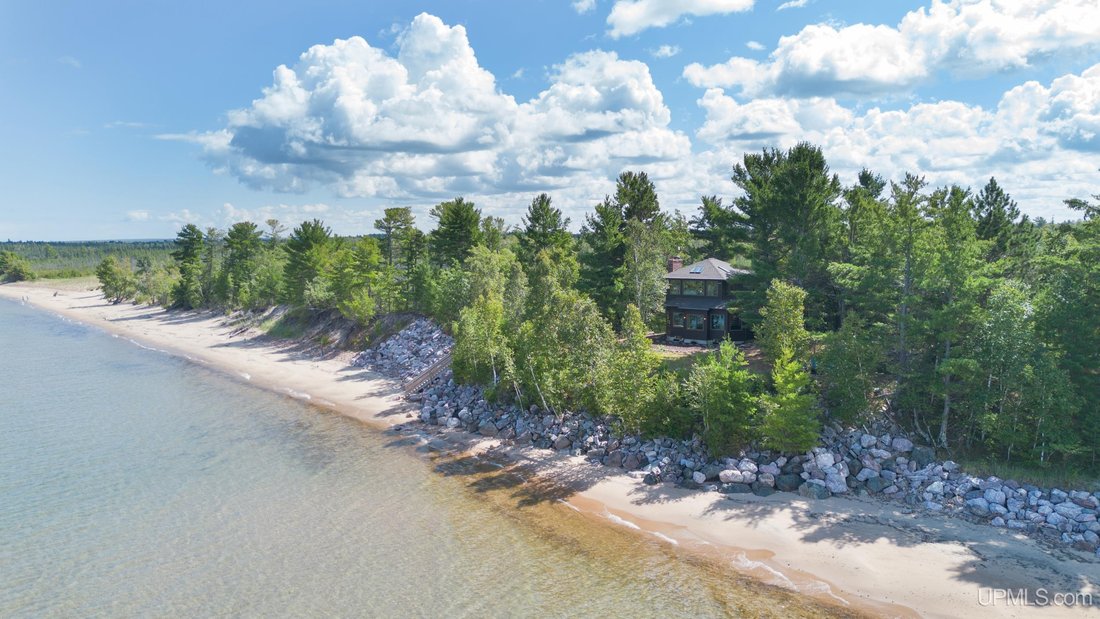 House in Marquette, Michigan, United States 1 - 18778712
