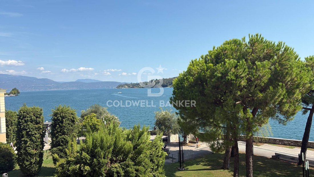 Apartamento en Salò, Lombardía, Italia 1 - 18452187
