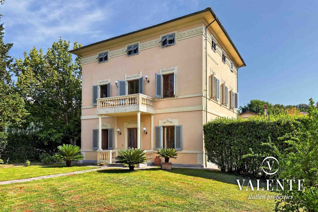 Villa in Porcari, Tuscany, Italy 1 - 18779463