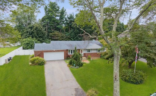 House in East Northport, New York, United States 1
