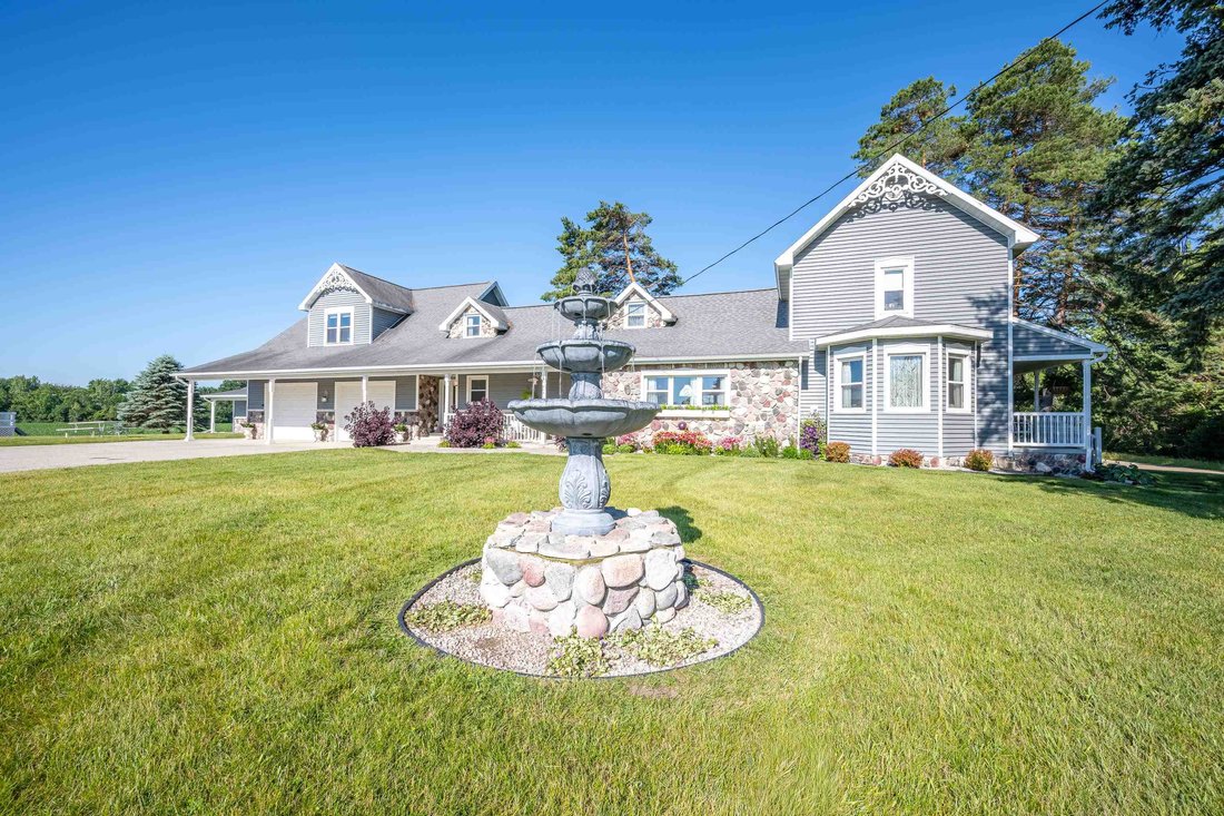 House in Shepherd, Michigan, United States 2 - 18778639