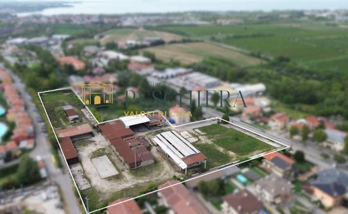 Land in Castelnuovo del Garda, Veneto, Italy 1