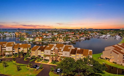 Condo in St. Petersburg, Florida, United States 1