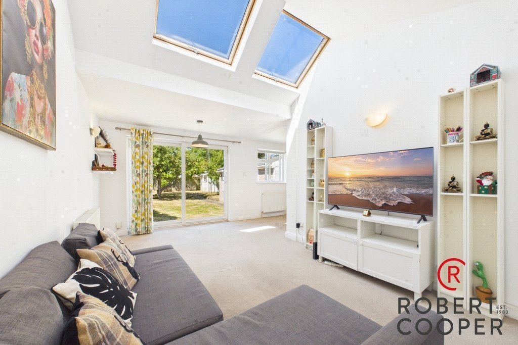 Bungalow in South Ruislip, Hillingdon, England 3 - 18781924
