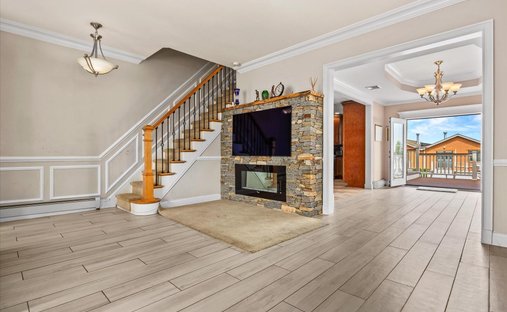 House in New York, New York, United States 1