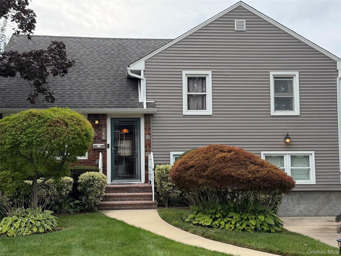 House in Wantagh, New York, United States 1 - 18781119