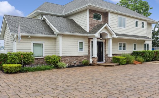 Hampton Bays, New York, United States 1