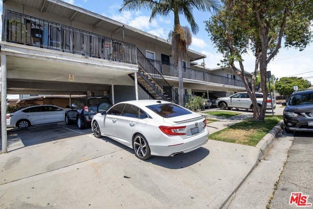 Los Angeles, California, United States 2 - 18779382