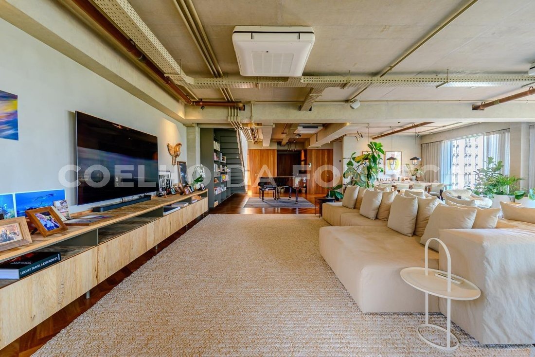 Condo in São Paulo, State of São Paulo, Brazil 5 - 18781295