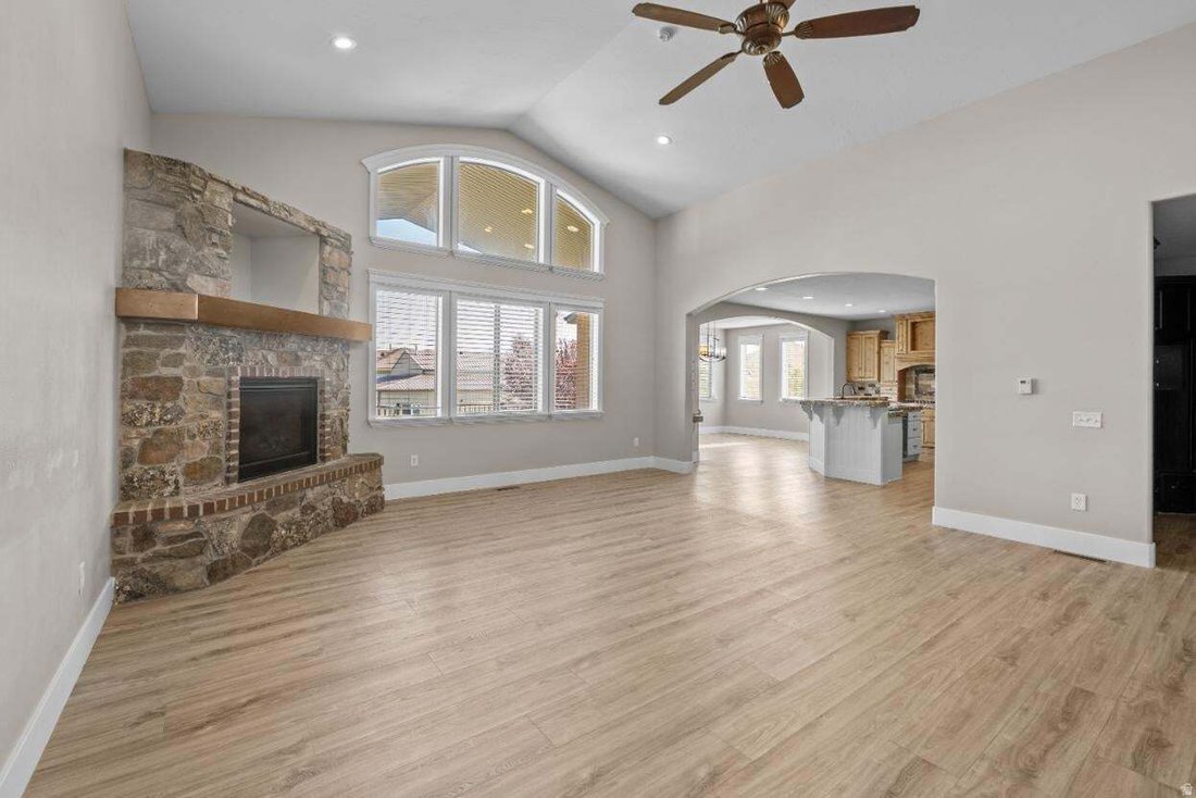 Maison à Ogden, Utah, États-Unis 3 - 18586471