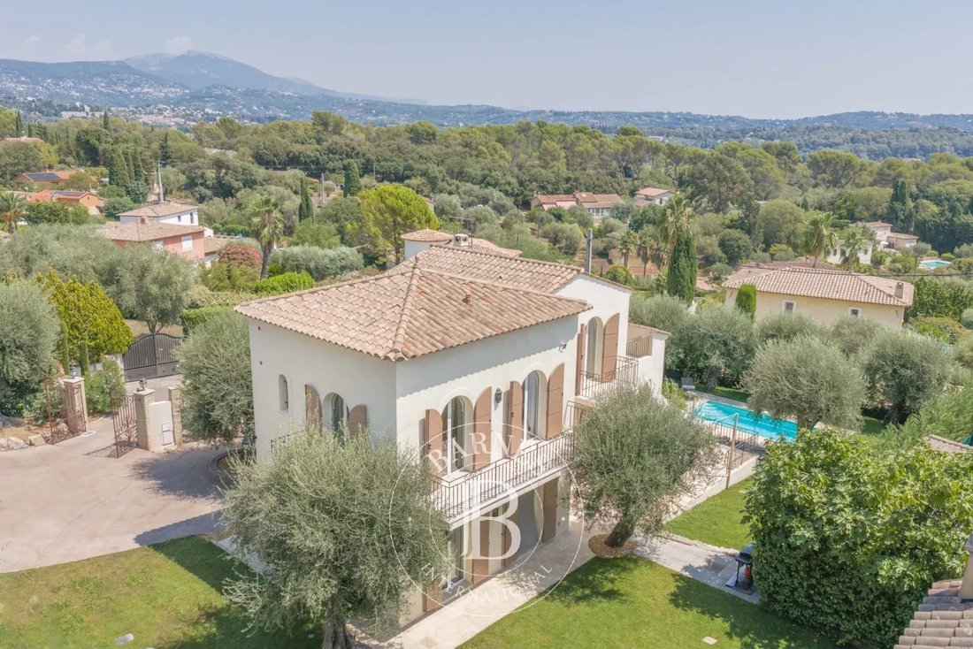Casa en Grasse, Provenza-Alpes-Costa Azul, Francia 1 - 18777489