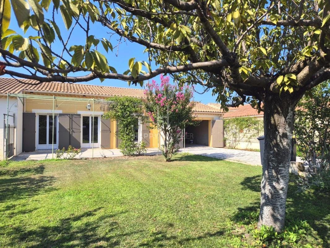 Maison à Saint-Rémy-de-Provence, Provence-Alpes-Côte d'Azur, France 1 - 16876190