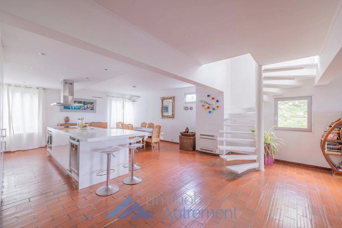 Appartement à Le Tholonet, Provence-Alpes-Côte d'Azur, France 3 - 18777351