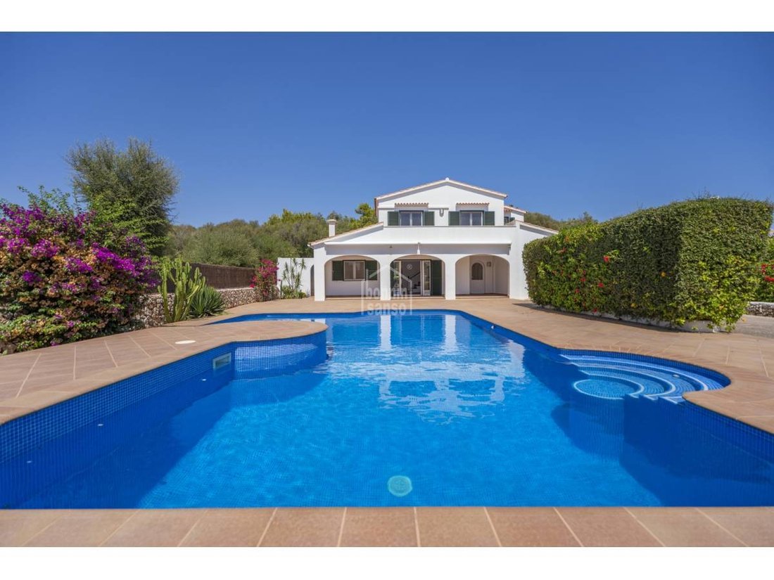 Casa di campagna a Es Castell, Isole Baleari, Spagna 1 - 18780341