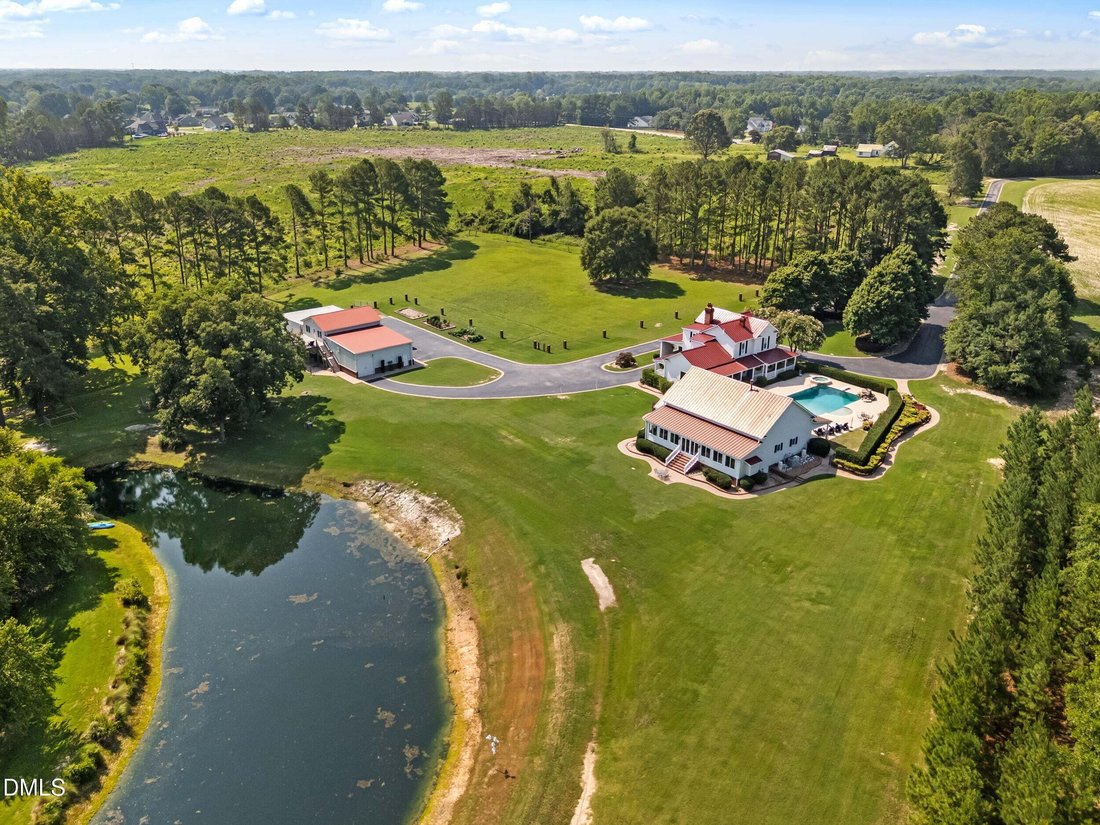 Farm Ranch in Clayton, North Carolina, United States 2 - 17616023