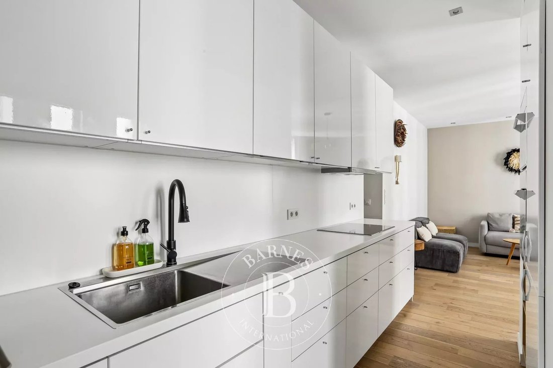 Apartment in Triangle d'Or, Paris 8e Arrondissement, Paris 5 - 18777536
