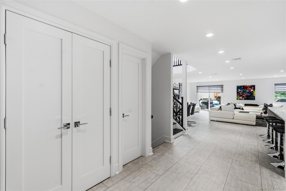 Condominio en Woodbury, Nueva York, Estados Unidos 3 - 18780371