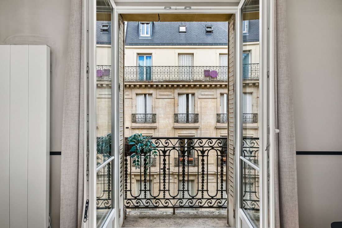 Apartment in Batignolles-Cardinet, Paris 17e Arrondissement, Paris 3 - 18582474