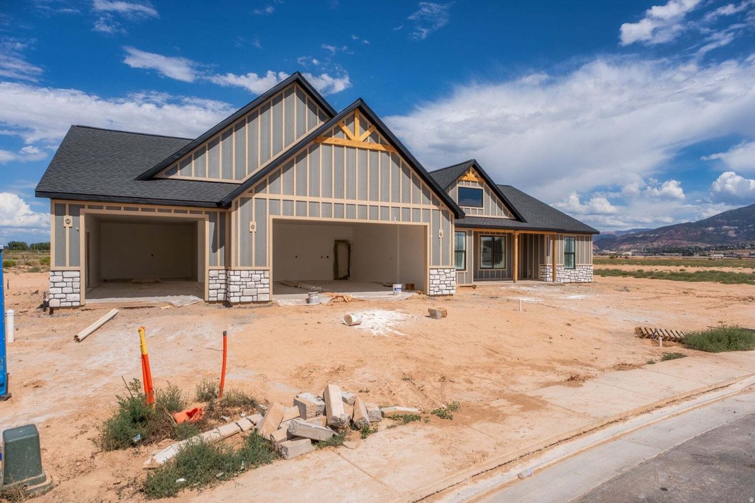 House in Cedar City, Utah, United States 5 - 18002029