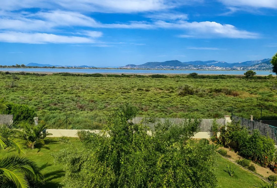 Villa en Hyères, Provenza-Alpes-Costa Azul, Francia 4 - 18701875