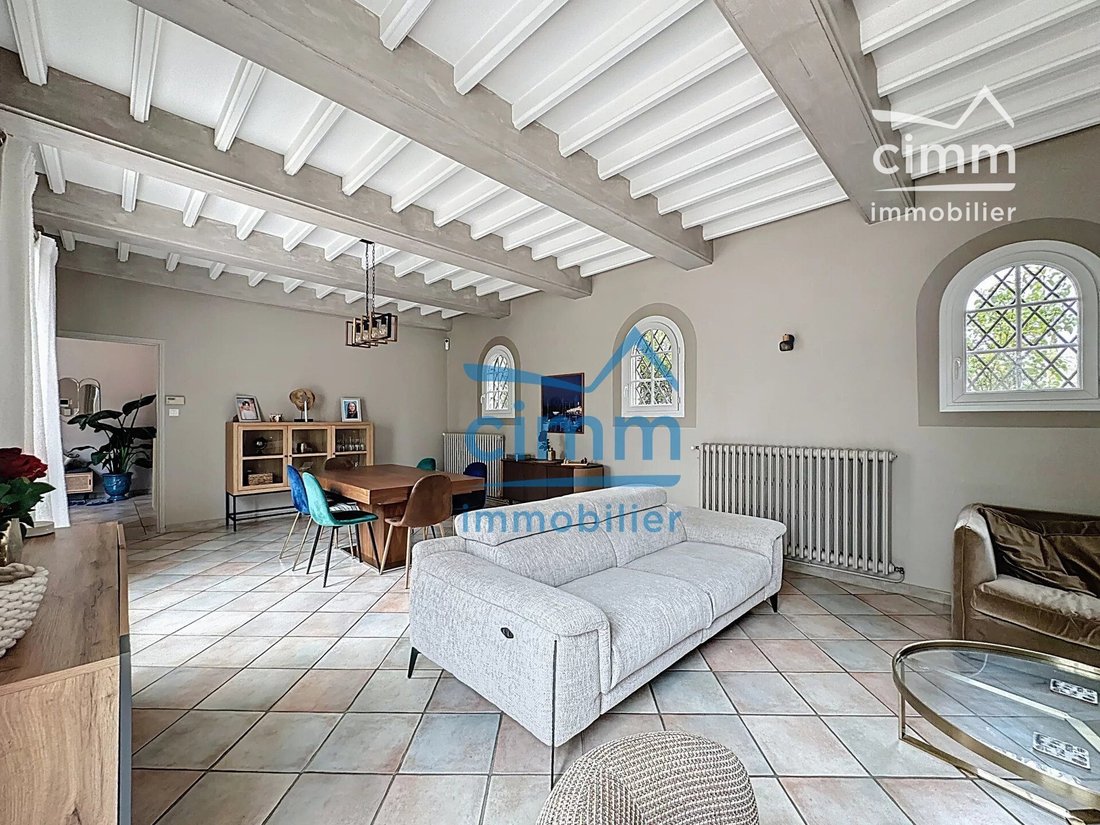 House in Loriol-du-Comtat, Provence-Alpes-Côte d'Azur, France 5 - 17554204