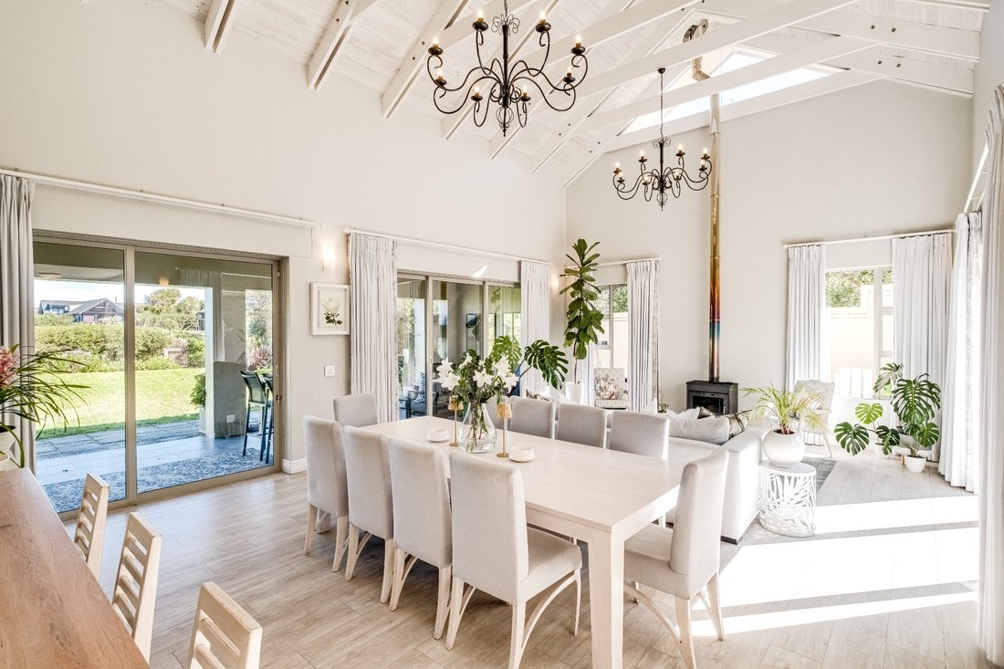 House in Noordhoek, South Peninsula, Cape Town 1 - 18655282