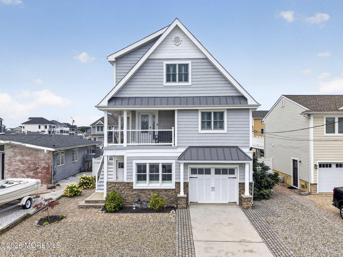 House in Toms River, New Jersey, United States 3 - 18776375