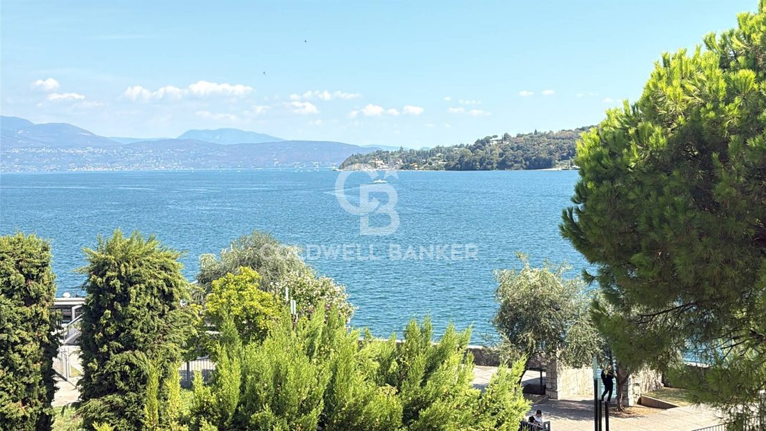 Apartamento en Salò, Lombardía, Italia 2 - 18452187