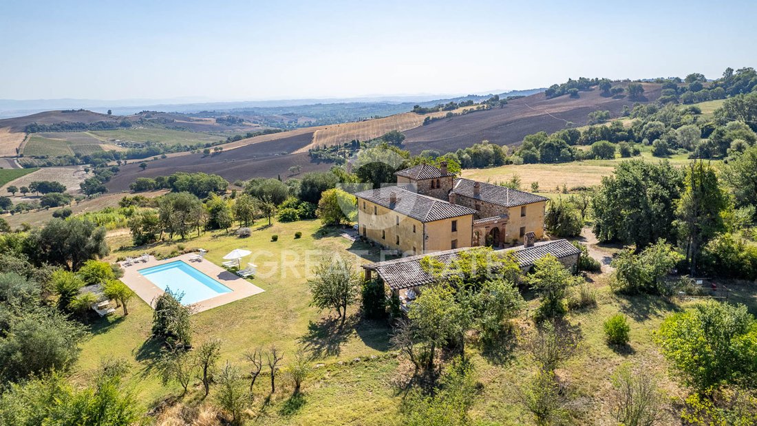 Estate in Torrita di Siena, Tuscany, Italy 3 - 18780129